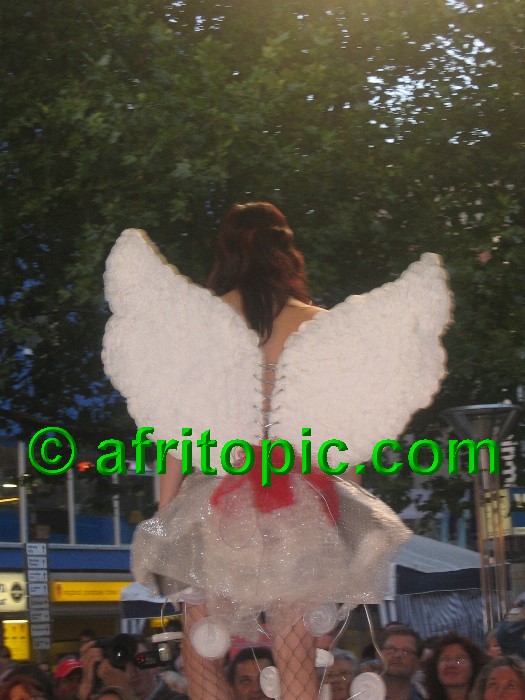 ../Images/Krefeld-Strssenmodenschau-2005 651.jpg